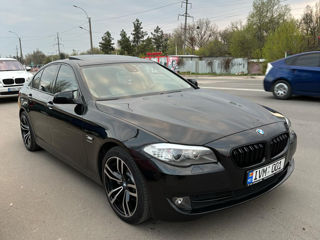 BMW 5 Series foto 4