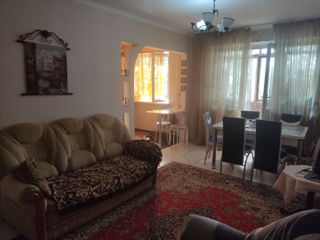 Apartament cu 3 camere, 60 m², Autogara, Bălți foto 1