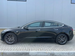 Tesla Model 3 foto 4