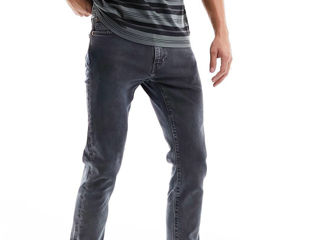 Blugi Levis фото 1