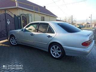 Mercedes E-Class foto 7