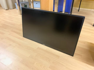 Samsung DE46A 46" LED-backlit LCD display