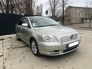 Toyota Avensis foto 3