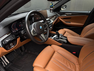 BMW 5 Series foto 8