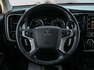 Mitsubishi Outlander foto 10