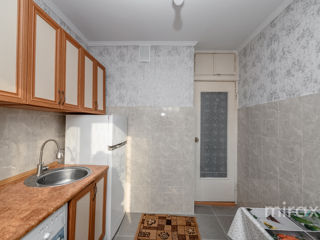 Apartament cu 2 camere, 55 m², Botanica, Chișinău foto 2