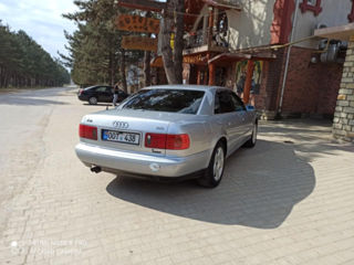 Audi A8 foto 3