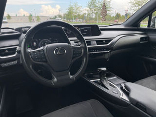 Lexus UX foto 7