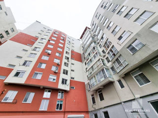 Apartament cu 2 camere, 85 m², Durlești, Chișinău foto 2