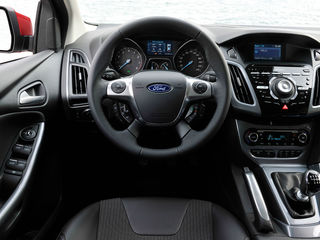 Ford Fiesta 5D foto 1