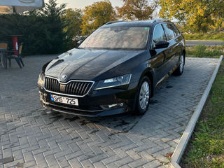 Skoda Superb foto 3