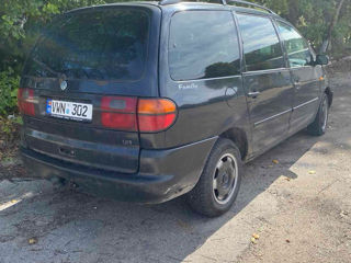 Volkswagen Sharan foto 2