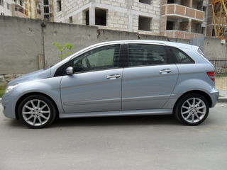 Mercedes B Class foto 2