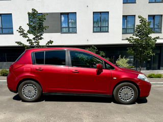 Nissan Tiida foto 8