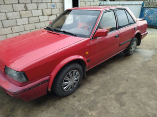 Nissan Bluebird foto 1