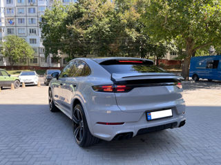 Porsche Cayenne Coupe foto 6