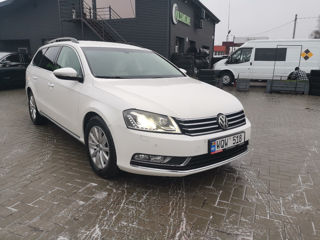 Volkswagen Passat foto 2