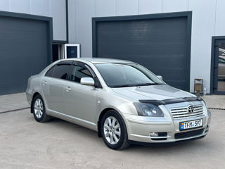 Toyota Avensis foto 4