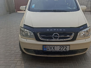 Opel Zafira foto 9