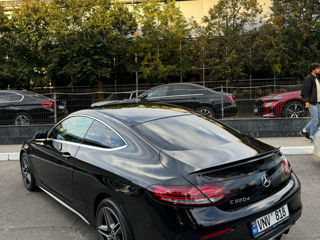 Mercedes C-Class Coupe foto 2