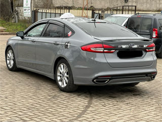 Ford Fusion foto 4