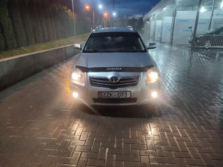 Toyota Avensis foto 9