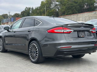 Ford Fusion foto 4