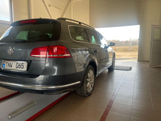 Volkswagen Passat foto 3