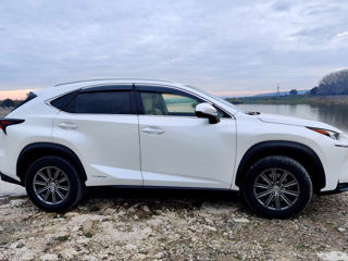 Lexus NX Series foto 2