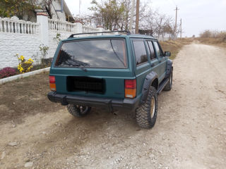 Jeep Cherokee foto 3