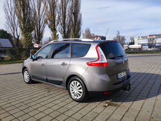 Renault Grand Scenic foto 2