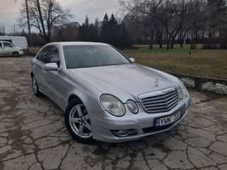 Mercedes E-Class foto 2