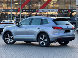 Volkswagen Touareg foto 4