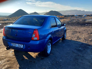 Dacia Logan foto 4