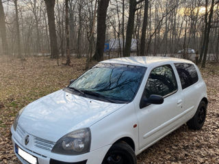 Renault Clio foto 2