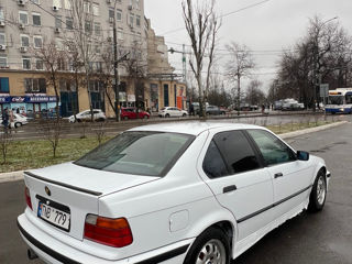 BMW 3 Series foto 4