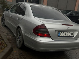 Mercedes E-Class foto 4