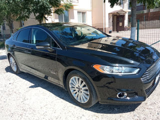 Ford Fusion foto 2