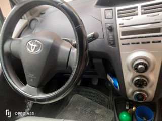 Toyota Yaris foto 4