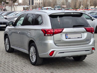 Mitsubishi Outlander foto 5