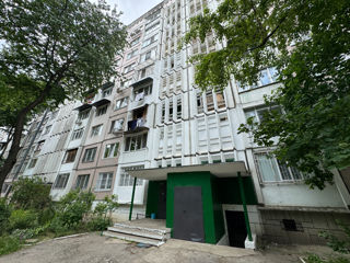 Apartament cu 2 camere, 60 m², Botanica, Chișinău foto 10
