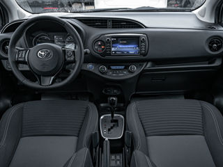 Toyota Yaris foto 8