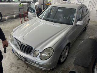 Mercedes E-Class foto 2