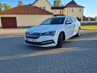 Skoda Superb foto 2