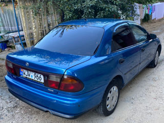 Mazda 323 foto 6