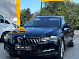 Skoda Superb foto 3