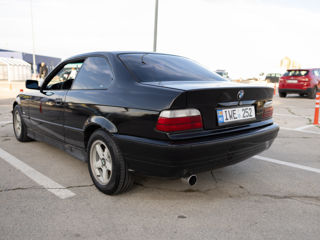 BMW 3 Series Coupe foto 4