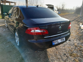 Skoda Superb foto 2