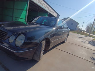 Mercedes E-Class foto 6