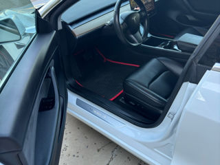 Tesla Model 3 foto 5